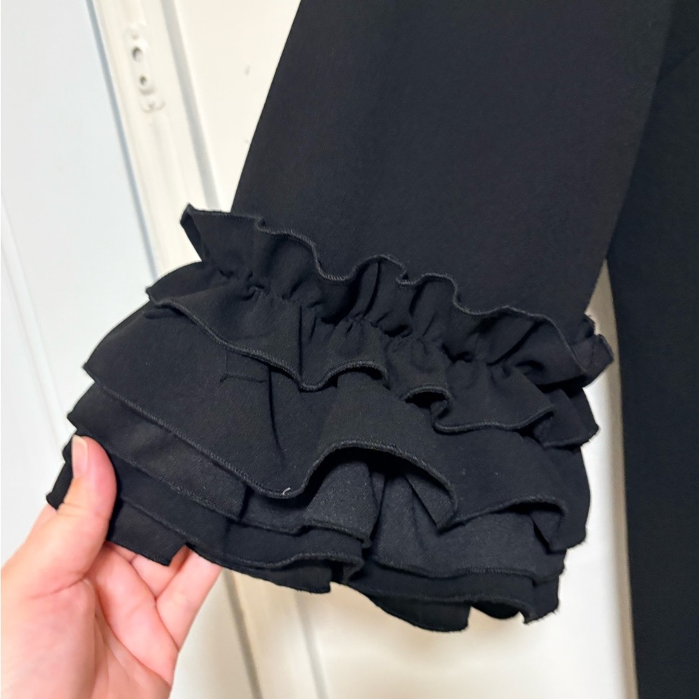 Maree pour toi Elegant Black Ruffle Sleeve Dress - Picture 3 of 5